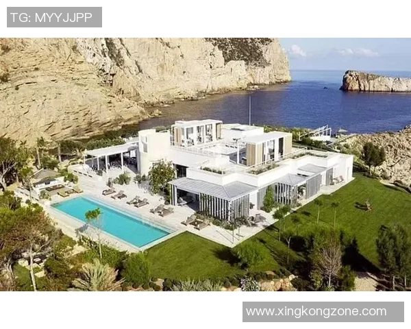 梅西伊比萨岛豪宅因前房主违规扩建面临拆除风险