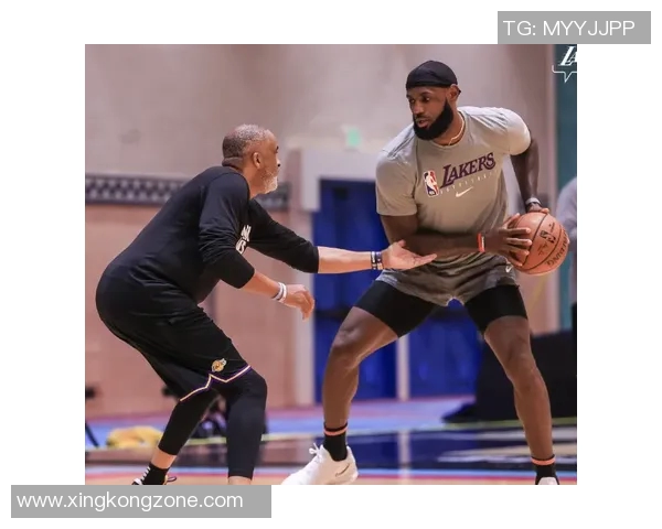 詹姆斯分享训练热情依然享受比赛乐趣如新秀般激动